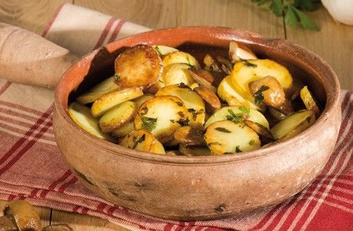 Pommes de terre ? la sarladaise aux c?pes